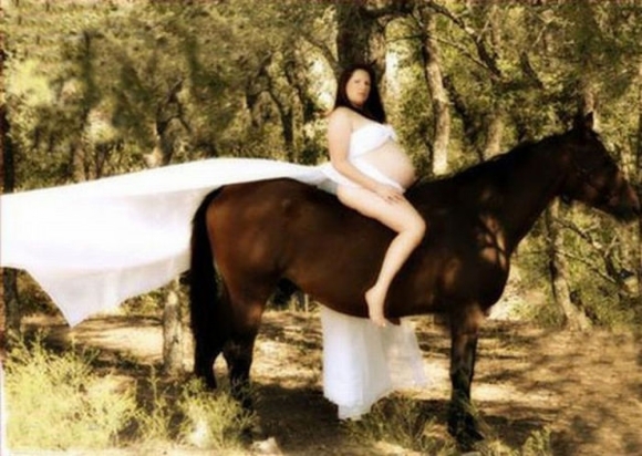 bad maternity pictures